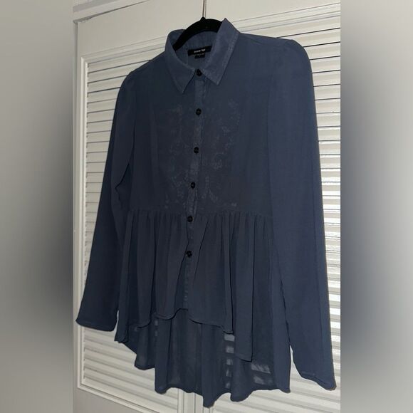 Paper Tee Women's Sheer Embroidered Back Peplum Style Button‎ Up Top Size S - Picture 2 of 9